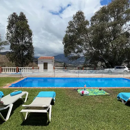 Paradise - Alminares