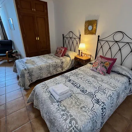 Villa Paradise - Alminares